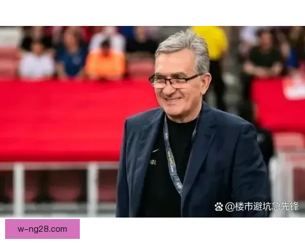 中国男足主帅伊万科维奇面临巨大压力 球队成绩与舆论挑战并存